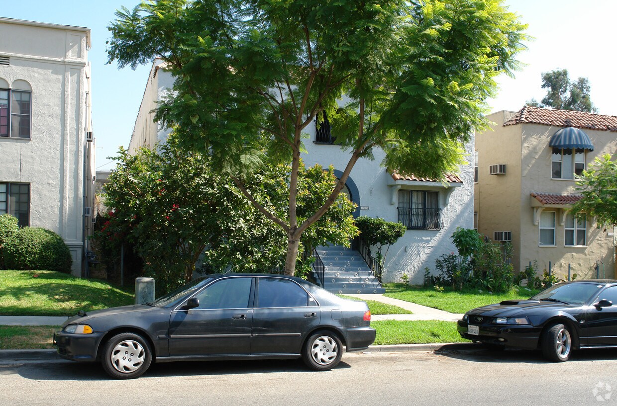 Foto del edificio - 138 Carr Dr
