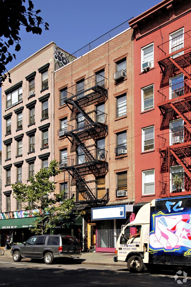 Building Photo - 147 Avenue A