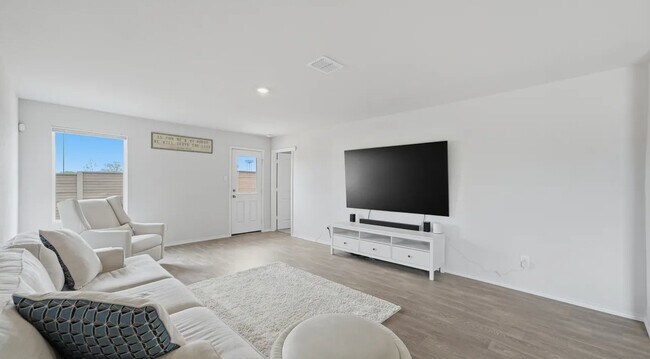 Foto del edificio - 303 Wild Goose Dr