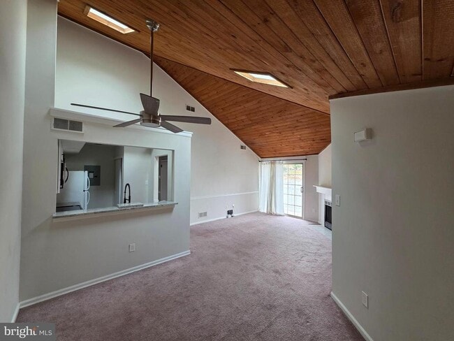 Building Photo - 30 Brookside Ct