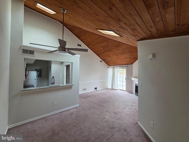 Foto del edificio - 30 Brookside Ct