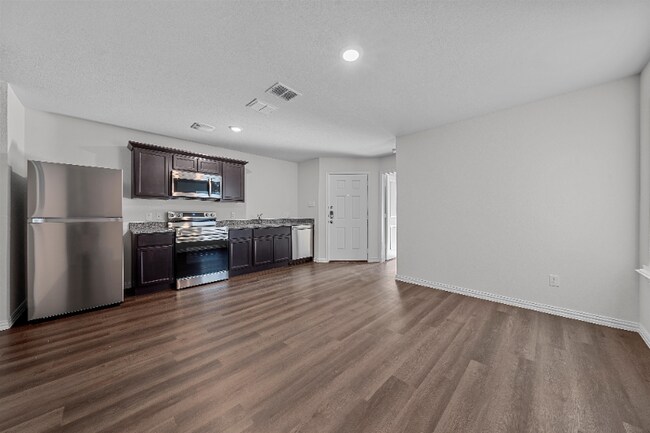 Foto del edificio - 2408 McKenzie Ave