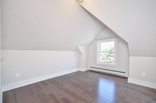 Photo du bâtiment - 160 Waverley St