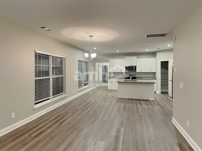 Foto del edificio - 5132 Grant Ridge Ln