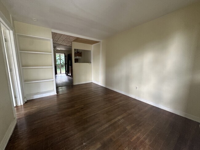 Foto del edificio - 301 W Lula St