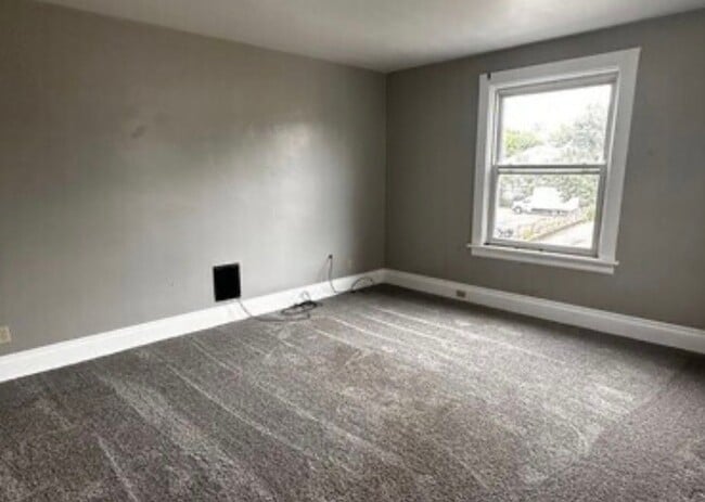 Building Photo - 1100 10th St