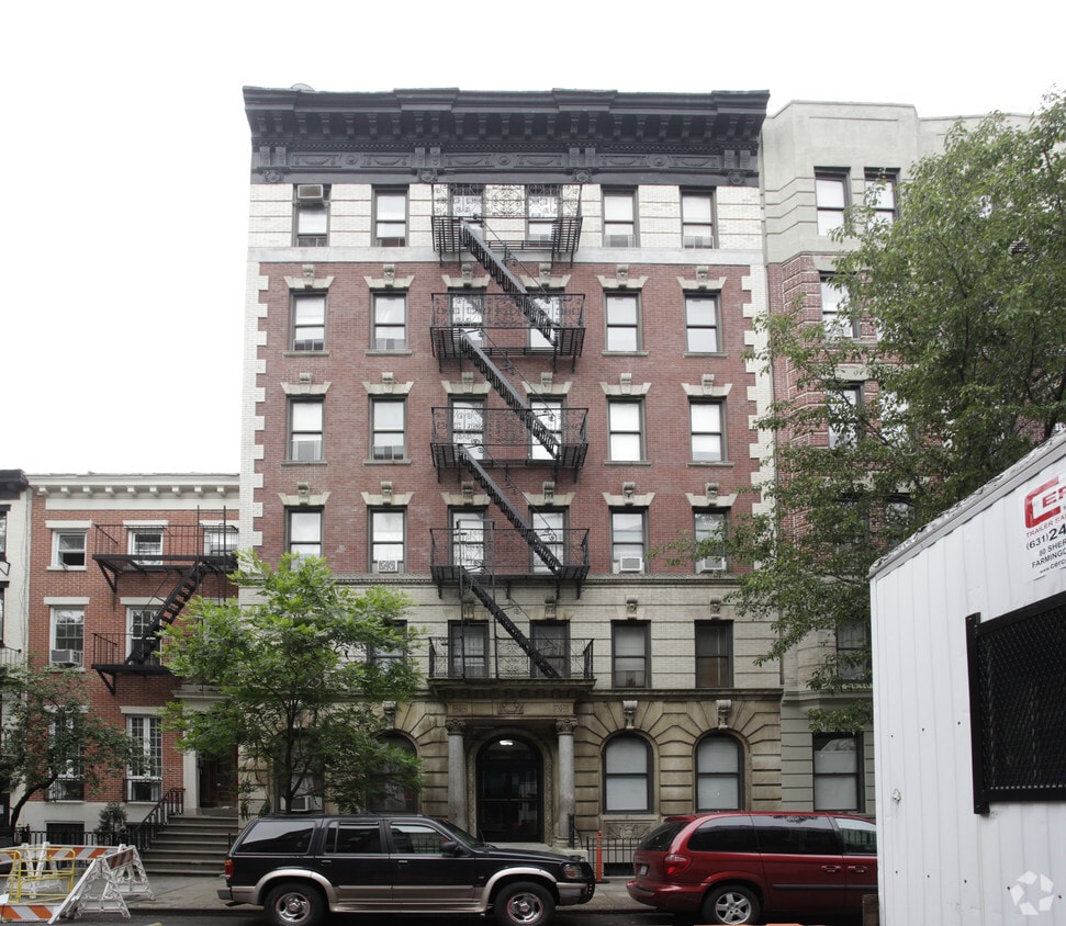Building Photo - 332-334 E 19th St