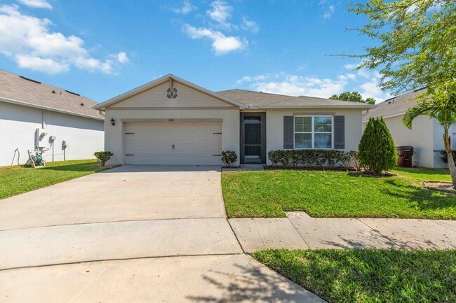 Building Photo - MOVE IN SPECIAL-4/2 Energy Efficient Home in St. Cloud w/ Fenced Back Yard