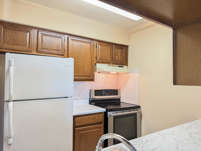 Kitchen 1 - 2213 Ravens Crest Dr