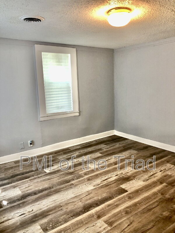 Foto del edificio - 317 Woodbury St