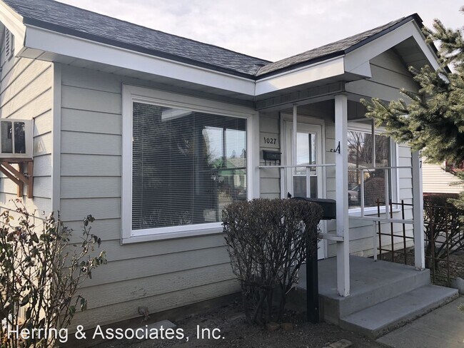 Foto del edificio - 2 br, 1 bath House - 1027 Cherry St