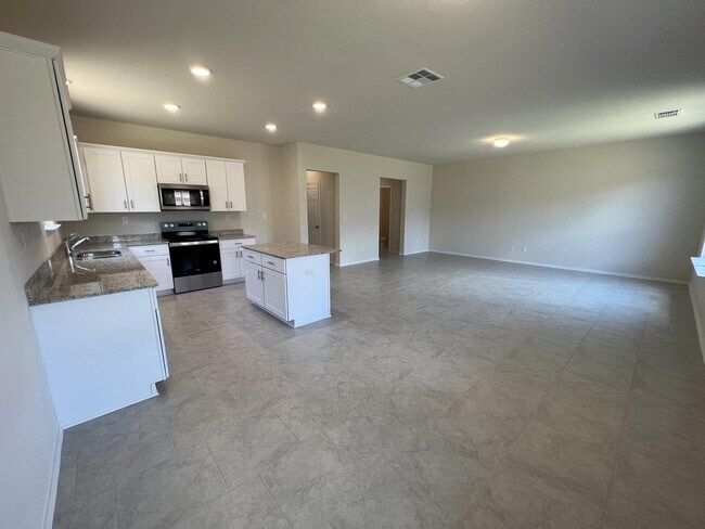 Building Photo - 10349 Gibbons Creek
