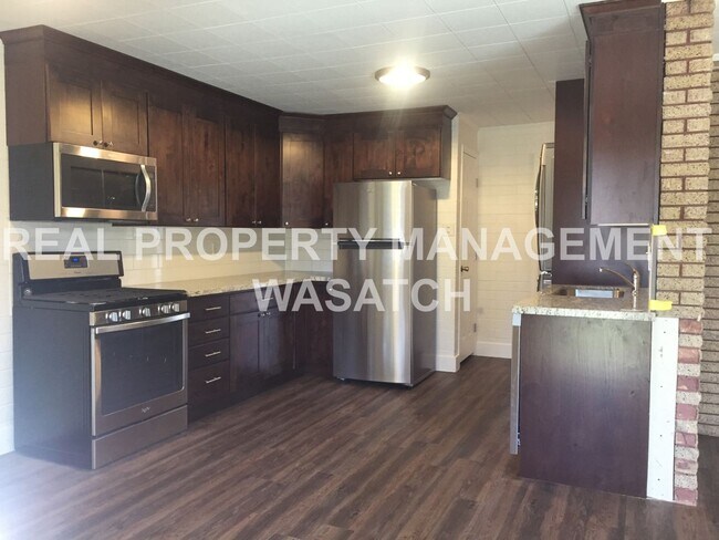 Building Photo - DONT MISS OUT!! WILL GO FAST!