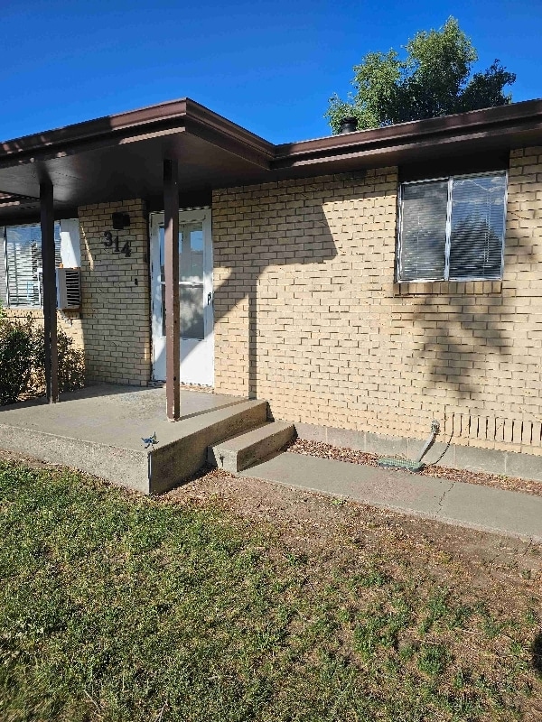 Building Photo - 314 18th Ave