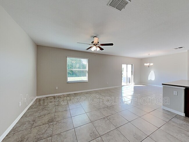 Foto del edificio - 15322 Broad Brush Dr