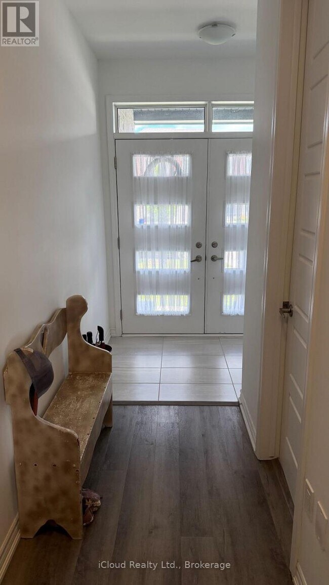 Photo du bâtiment - 74 Forestwalk St