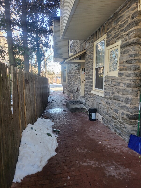 Foto del edificio - 119 E Mt Airy Ave