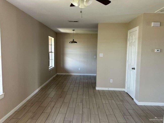 Building Photo - 11 Gastel Cir