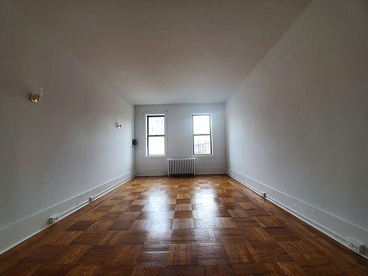 Foto principal - 2 bedroom in Bronx NY 10467