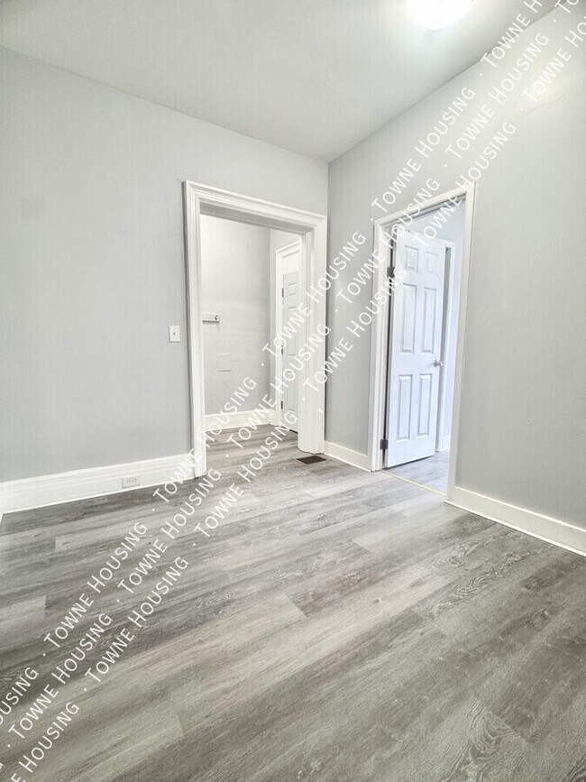 Building Photo - 339 Hampshire St