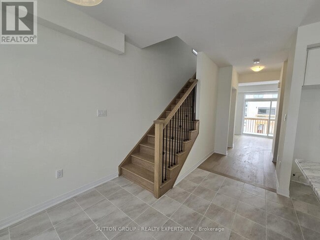 Building Photo - 11 Greig St