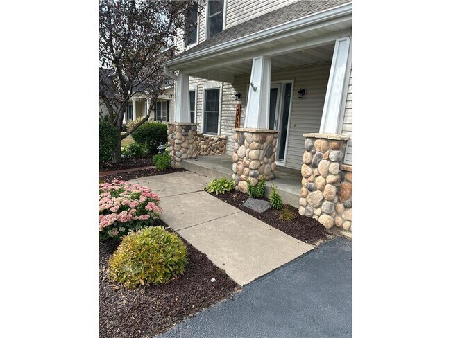 Building Photo - 2713 Galway Ct