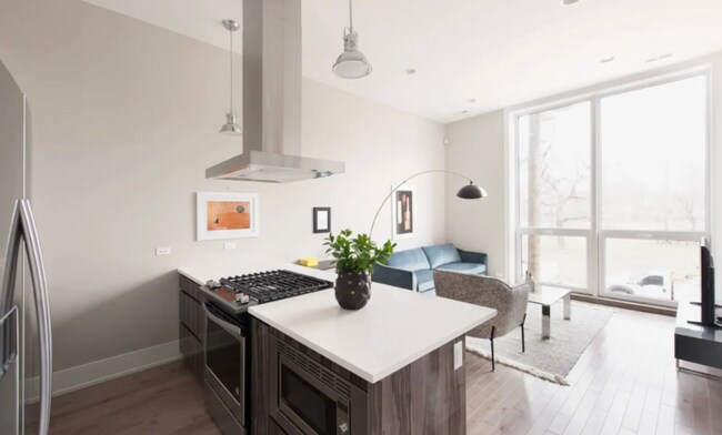 Foto del edificio - 943 N Kingsbury St