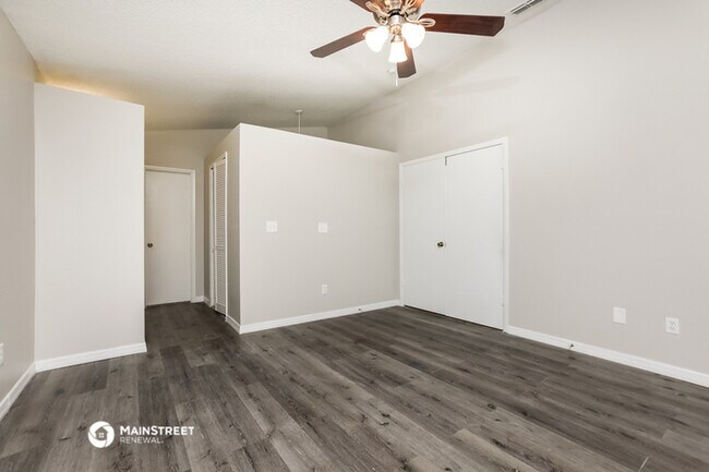 Foto del edificio - 124 Lamplighter Dr