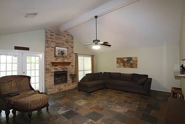 Building Photo - 111 N Deerfoot Cir