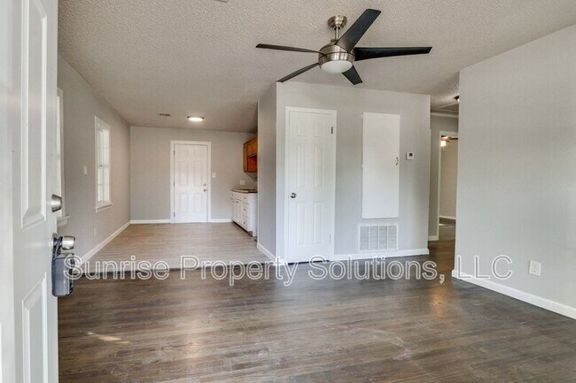 Foto del edificio - 3933 SW 24th St