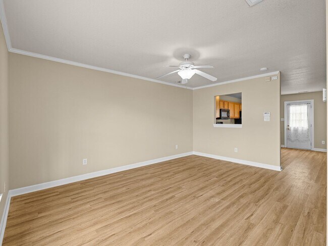 Foto del edificio - 210 Bridgewood Dr
