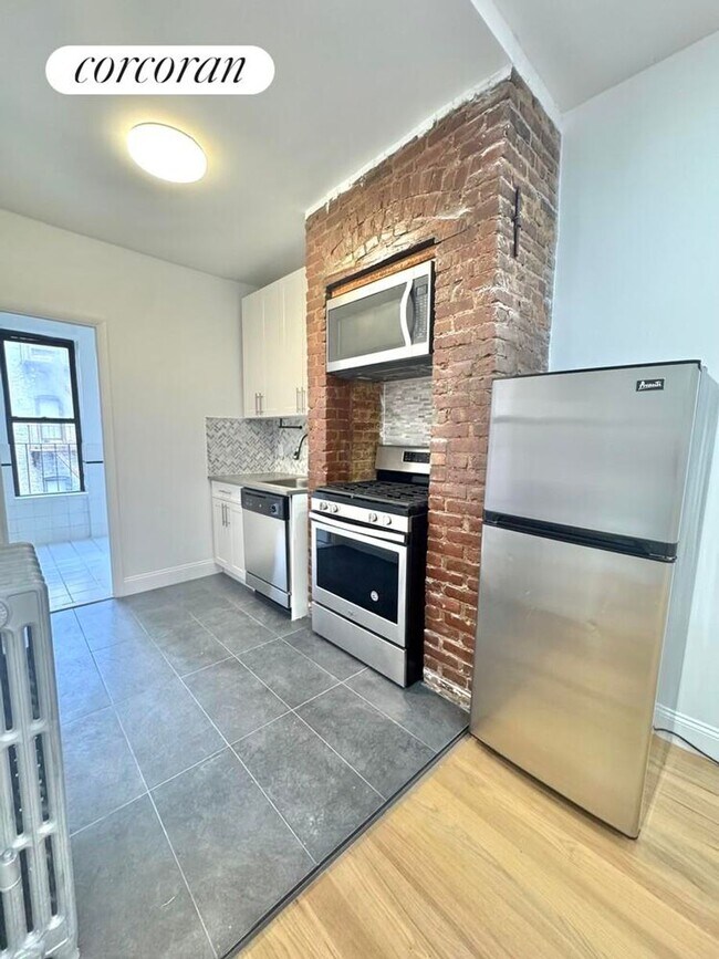 Foto del edificio - 509 E 81st St
