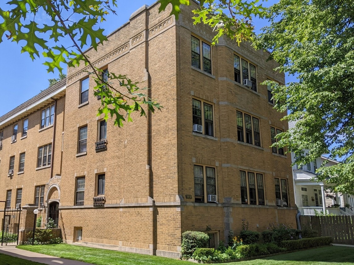 Foto principal - 710 Seward St