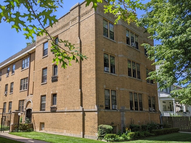 Building Photo - 710 Seward St