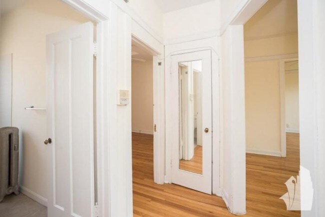 Building Photo - 2 bedroom in Chicago IL 60640