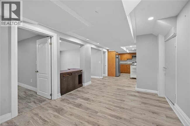 Building Photo - 764 Upper Ottawa St