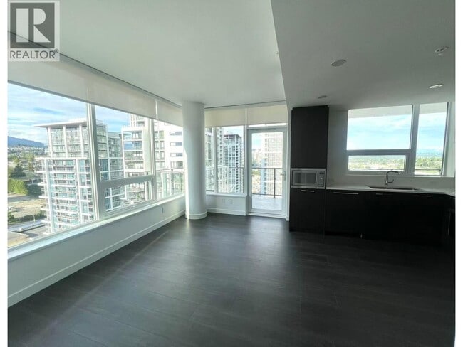 Photo du bâtiment - 2425 Alpha Ave