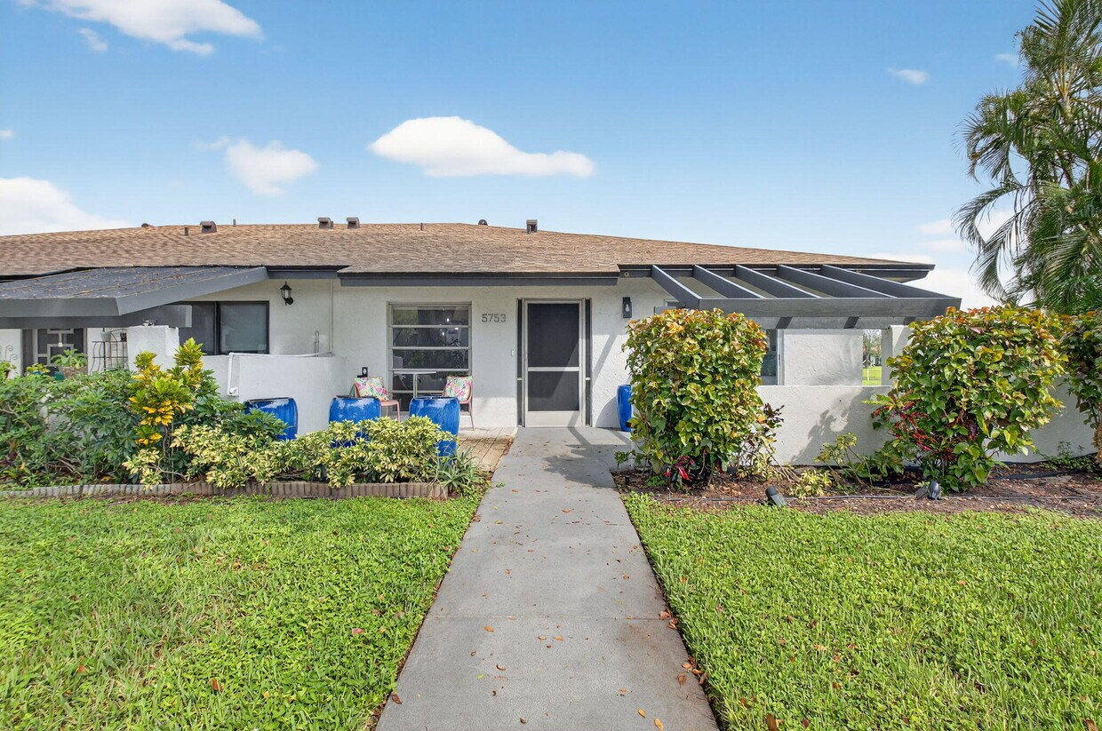 Foto principal - 5753 Spindle Palm Ct