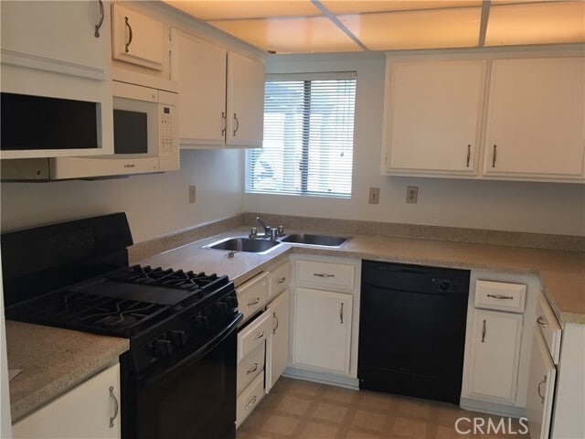 Building Photo - 3730 Towne Park Cir