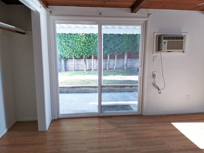 Dormitorio (con vista al oeste) - 9211 Fermi Ave