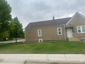 Building Photo - 1555 5th St