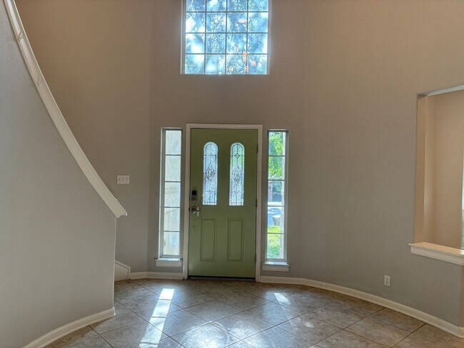 Building Photo - 15903 Lofty Heights