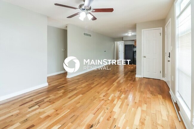 Foto del edificio - 3 Bedroom Pet-Friendly Home in Belton, MO with Main Street Renewal