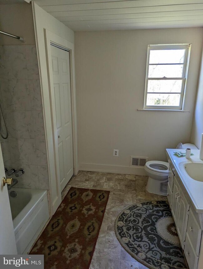 Building Photo - 6338 Old Dominion Dr