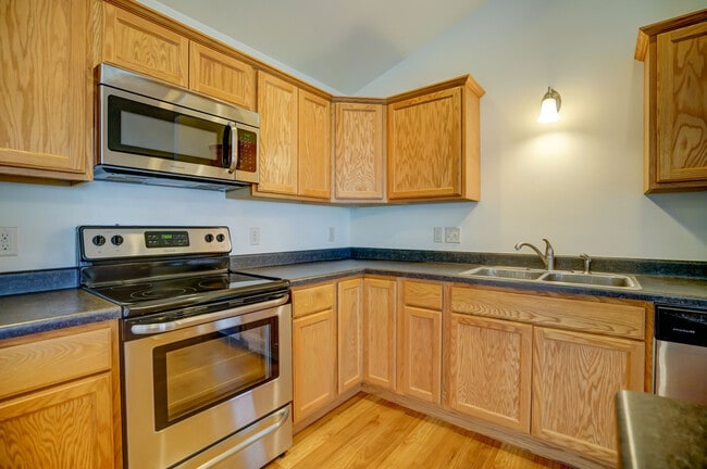 Building Photo - 6608 Traveler Trail