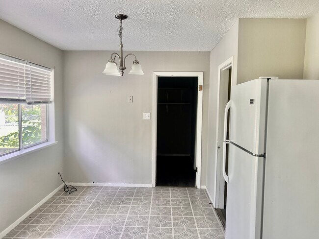 Foto del edificio - 311 Ivy St