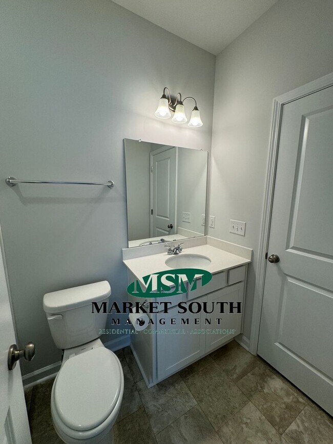Building Photo - **RENT SPECIAL- $500.00 OFF 1ST MONTH'S RE...