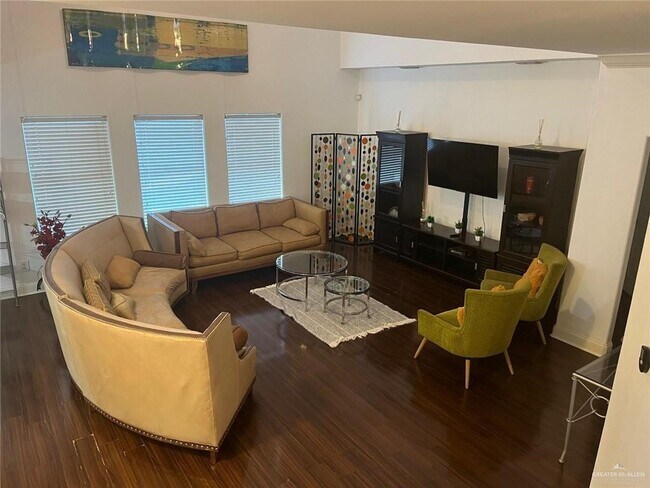 Foto del edificio - 3405 San Roman St