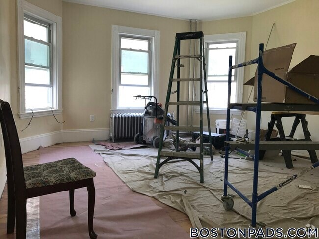 Building Photo - 39 Watts St