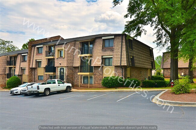 Foto del edificio - 1022 Old Manor Rd, Columbia, SC 29210